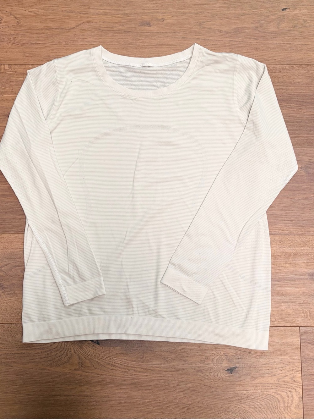 Lululemon Relaxed fit Swiftly Long Sleeve
